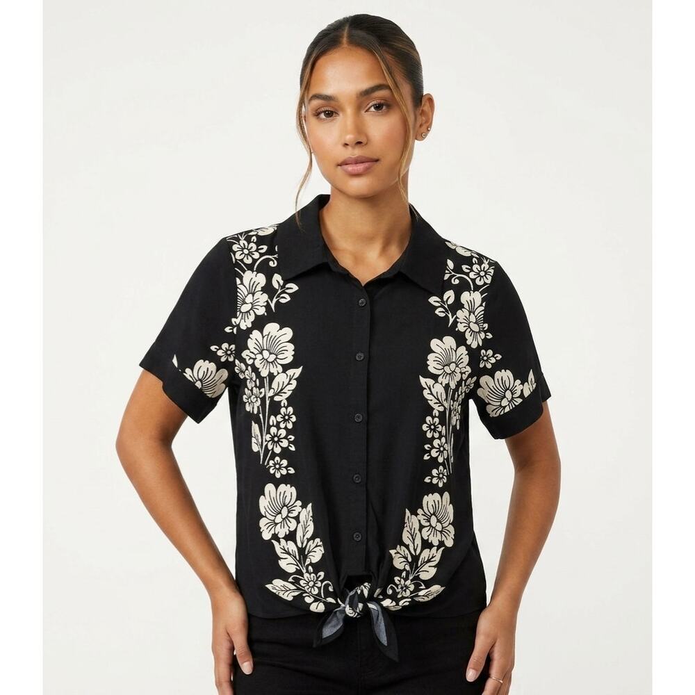 Rich & Famous Black Floral Button-Front Tie Hem Top – Size Large - Picture 8 of 8